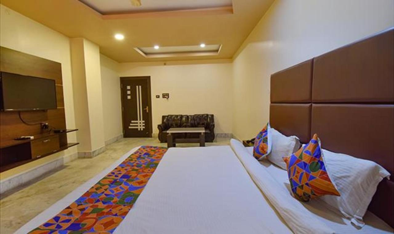 Fabhotel Rr Suites Guwahati Exteriör bild